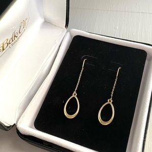 Like new, lucky brand threaded gold dangle earrings.